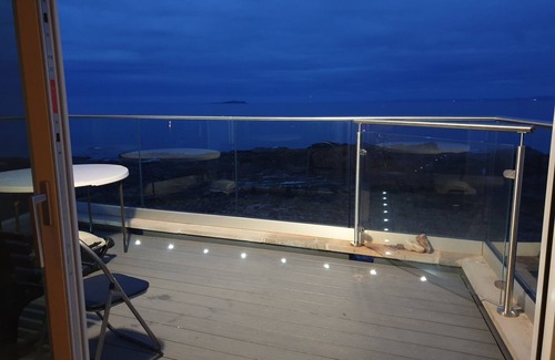 Cellardyke House | Cellardyke 3-Bed House, Sleeps 6 with Sea Terrace