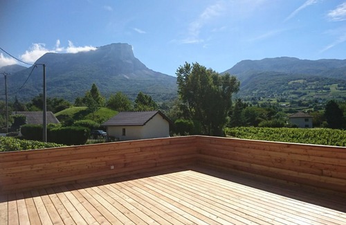 Les Marches House | Cellier DES Vignes - LES Marches