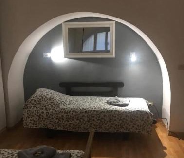 Roman Ghetto Apartment | Cenci Rome Centro Storico