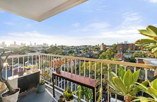 Centennial Park Apartment | Centennial Charm Bright Parkside Escape with Pool