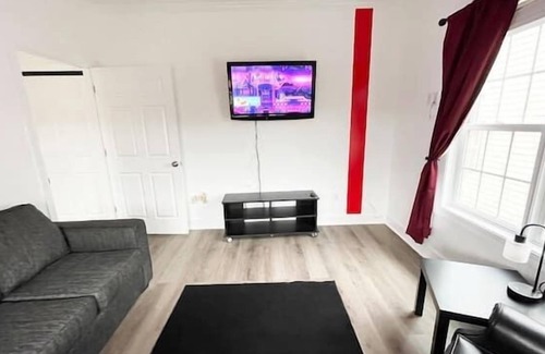 Mechanicsville Condo | Center City Condo, with Free Wifi and City View