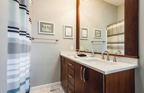 Silver Point House | Center Hill Lake House, Walk to Hurricane Marina. Sleeps 10