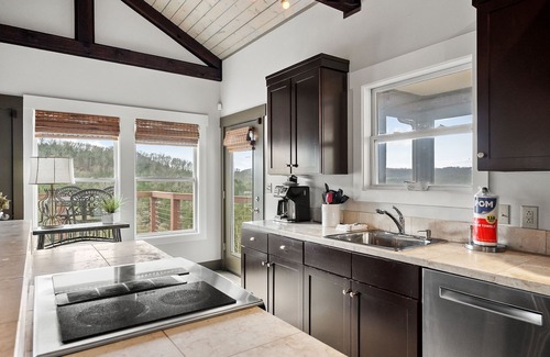 Smithville Ski Chalet | Center Hill Wakehouse