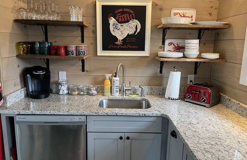 Clinton House | Center of CT shoreline.