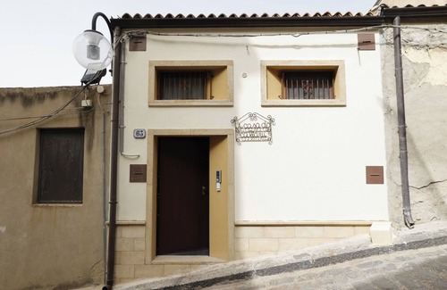 Leonforte House | Center Sicily house with panoramic terrace CIN IT086011C2PMHSZL62