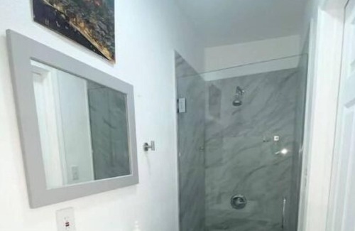 Beverly Green Bed & Breakfast | Center Vegas Casita Bedroom 4