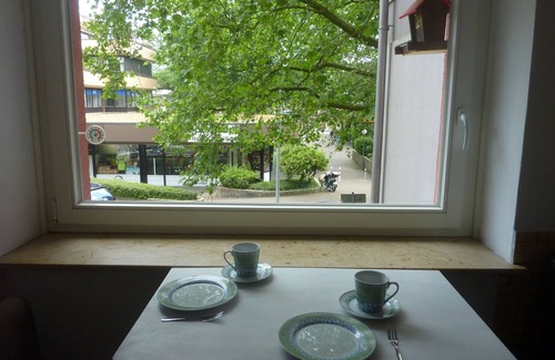 Volksdorf Apartment | Center Volksdorf, only 350 to the train, very good location, quiet