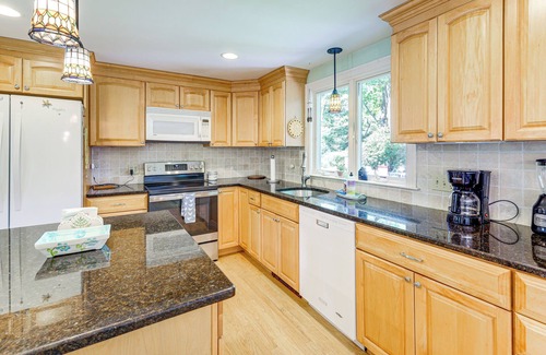 Centerville House | Centerville Escape w/Pool ~ 3 Mi to Beach!