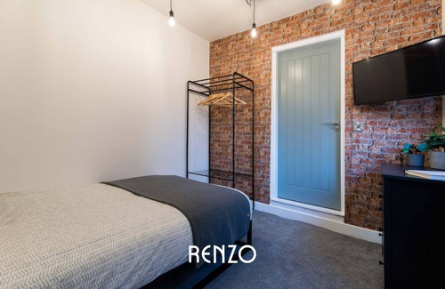 Derby Apartment | Central 1 Bed Apartment in Derby by Renzo, Free Parking and Wi-Fi!