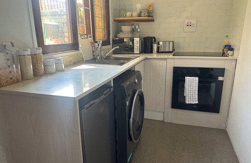 Lusaka House | Central 1-bedroom house in Lusaka with backup power