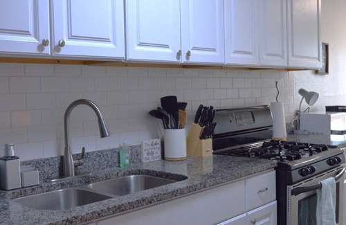 Del Mar Apartment | Central 1BDR+PetsOK+Extended Stay Discounts
