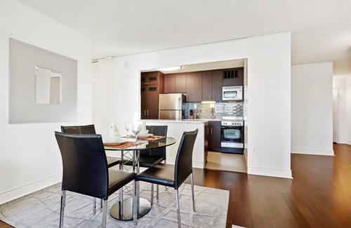 Rittenhouse Row Apartment | Central 1BR nr Bars, Cafes & Galleries | Rittenhouse Square