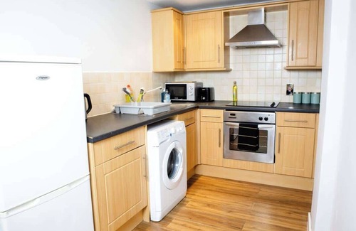 Leeds Apartment | Central 2 Bed Flat for Professional and Relocators