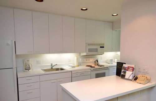 Aspen Condo | CENTRAL 2 BEDROOM 2 BATH CONDO WITH POOL & JACUZZI