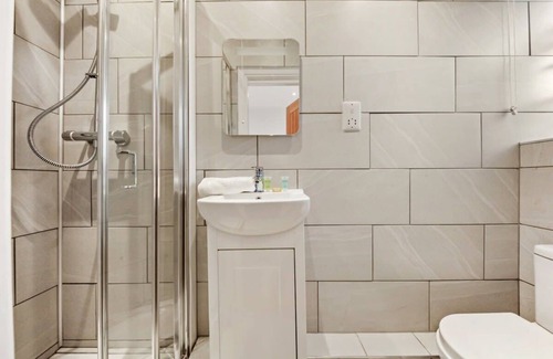 City of Westminster Apartment | Central 2B Apartment Next to Hyde Park