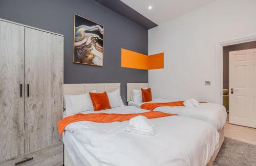 Montpelier Apartment | Central 3 Bedroom Flat by Brighton Beach and Lanes