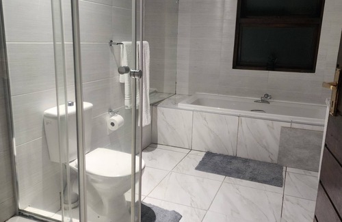 Greater Johannesburg Metropolitan Area Apartment | CENTRAL 3-BEDROOM IN HEART OF SANDTON CITY