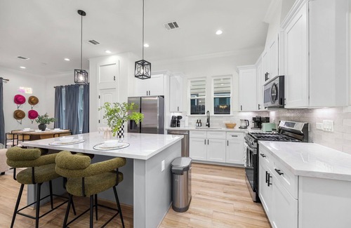 Greater Third Ward House | Central 4bd: Outdoor Movie - Ping Pong - BBQ