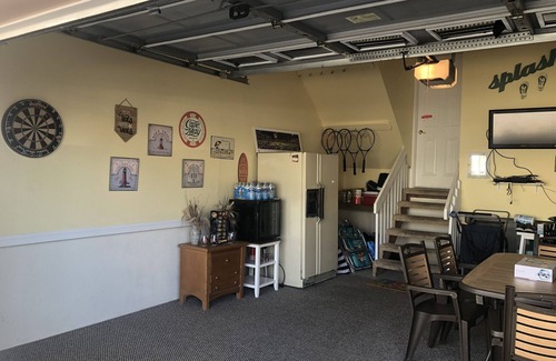 Sea Isle City House | Central A/C, Internet, TV, Deck, Off-Street Parking, Well Equipped Kitchen