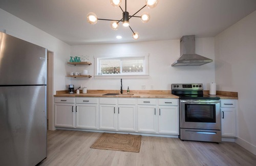 Paso Robles Cottage | Central Ace High Bungalow