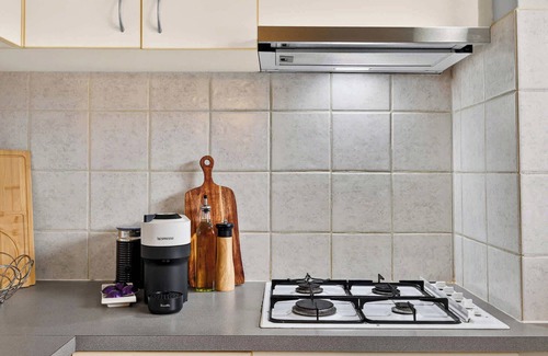 Daglish Apartment | Central & Affordable Stay Near Subiaco Wi-Fi & Parking