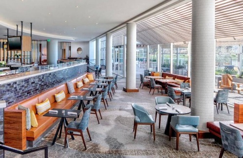 Redwood Shores House | Central and Pet-friendly Hotel! 3 Classy Units, Waterfront Lagoon View, Pool!