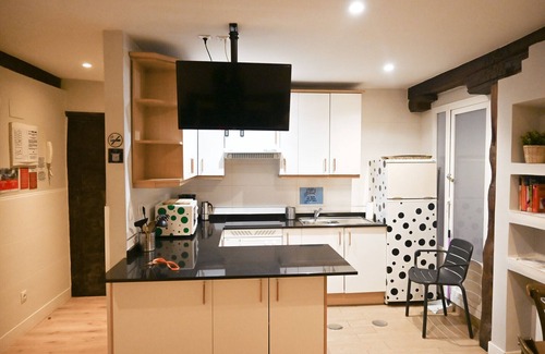 Barrio de La Latina Apartment | Central and spacious 4-bedroom home in La Latina