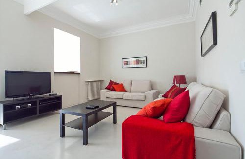 el Fort Pienc Apartment | Central and Spacious Family Apartment