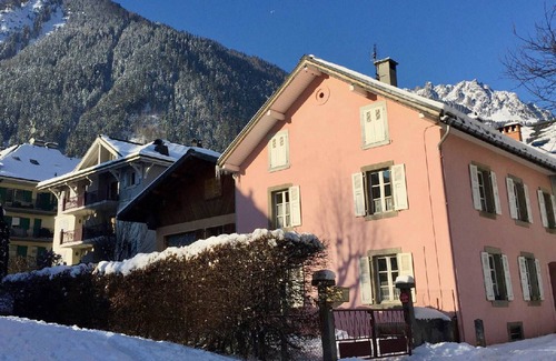 Chamonix City Centre Apartment | Central apartment in Chamonix with WiFi and pets allowed