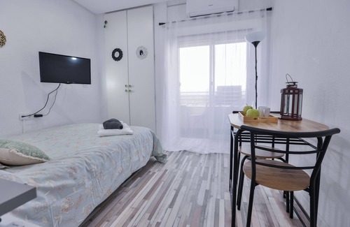 Ensanche Diputacion Apartment | Central apartment in Alicante