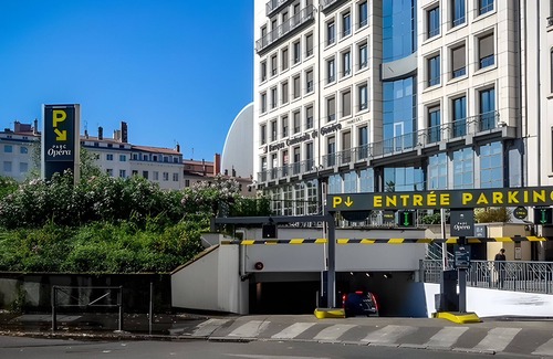 Terreaux - Bat d'argent Apartment | Central & Atypical T3 with Private Parking Opera/Terreaux