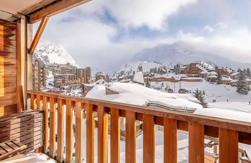 Avoriaz Apartment | Central Avoriaz Apartment for 6 with Balcony, WiFi, and Parking Option