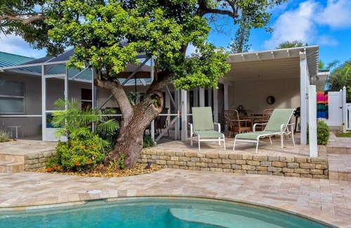 Central Beach House | Central Beach East of A1A 4 Bedroom Central Beach Heated Pool Home