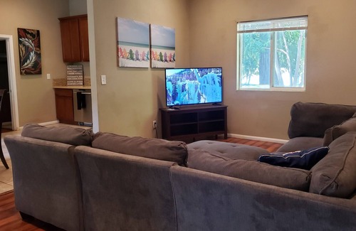 Sacramento House | Central beautiful comfy home sleep up to 7 or 8