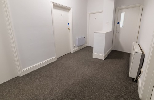 Bedford Apartment | Central Bedford Contractor Apartment free wifi 1