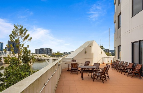 Brisbane Central Business District Apartment | Central Brisbane Studio with Stunning River Views