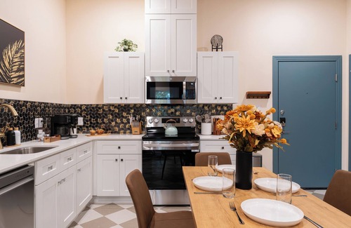 Downtown Apartment | Central Bryan Modern Escape