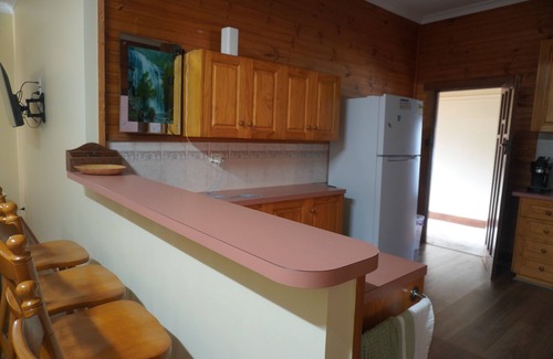 Ararat House | Central California Bungalow combines old charm with modern comforts