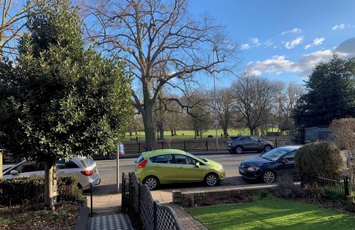 Cambridge House | Central Cambridge, opposite Jesus Green with river views (new listing)