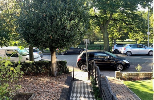 Cambridge House | Central Cambridge, opposite Jesus Green with river views (new listing)