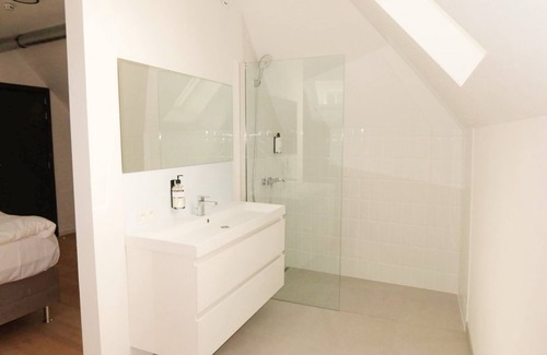 University District Apartment | Central Chic Antwerp 202