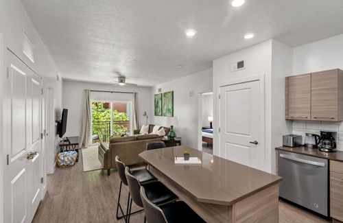 Downtown Salt Lake City Apartment | Central City Luxury-2BR/2BA Pool/Htub/Gym/Parking