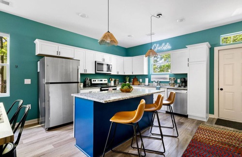 North Charleston House | Central Comfort - New Build | Grill, Chill & Relax