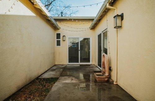 Chico House | Central Coziness - Steps from Chico's Hub