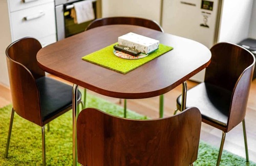 Fitzroy Apartment | Central & Cozy Fitzroy Studio Apartment with parking