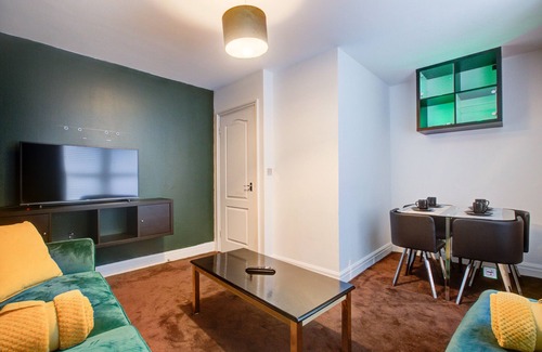 Gillingham Apartment | Central & Cozy Gillingham Apartment 1 min walk to station & town centre!