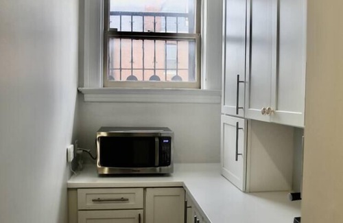 Central West End Apartment | Central CWE Luxury, King Beds, Huge Primary Suite