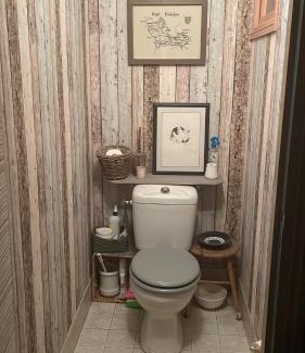 Hesdin House | Central double room with separate full bathroom