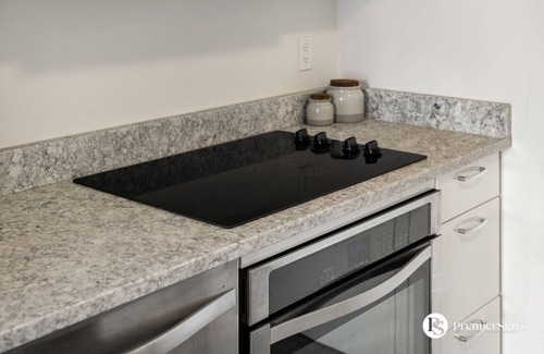 East Village Apartment | Central DT » King Bed » Near Library » Fitness Centre #7