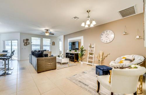 West Haven House | Central Family Home with Lanai Less Than 10 Mi to Disney!